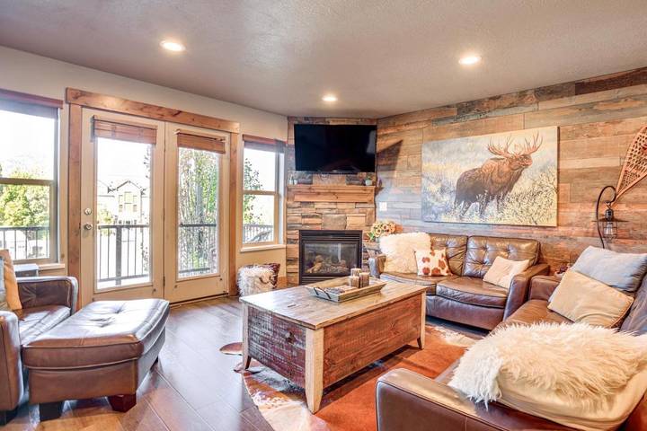 Ferienwohnung für 9 Personen, mit Pool und Terrasse sowie Ausblick - 1