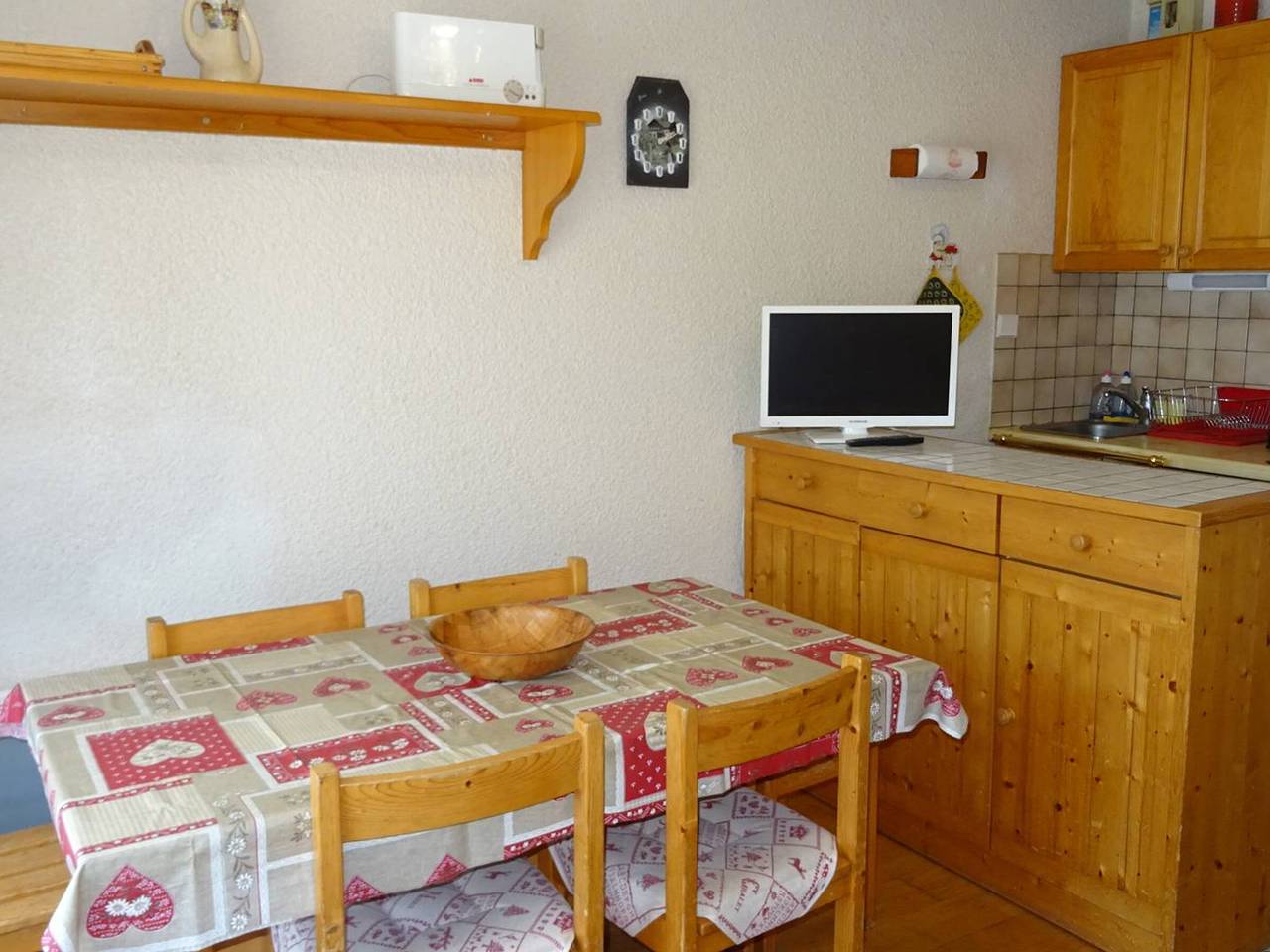 Ganze Wohnung, **Zwei-Zimmer-Wohnung, 5 Personen, Garage, zentrumsnah, 150 m zu den Pisten – Les Gets** in Les Gets, Les Portes du Soleil