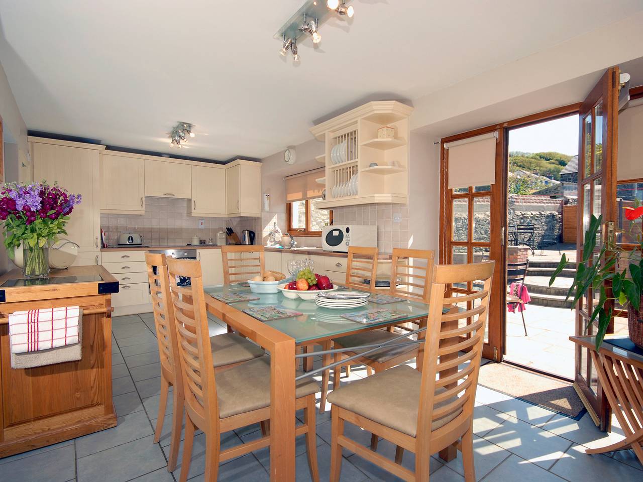 Cerniw in Aberaeron, Cardigan Bay