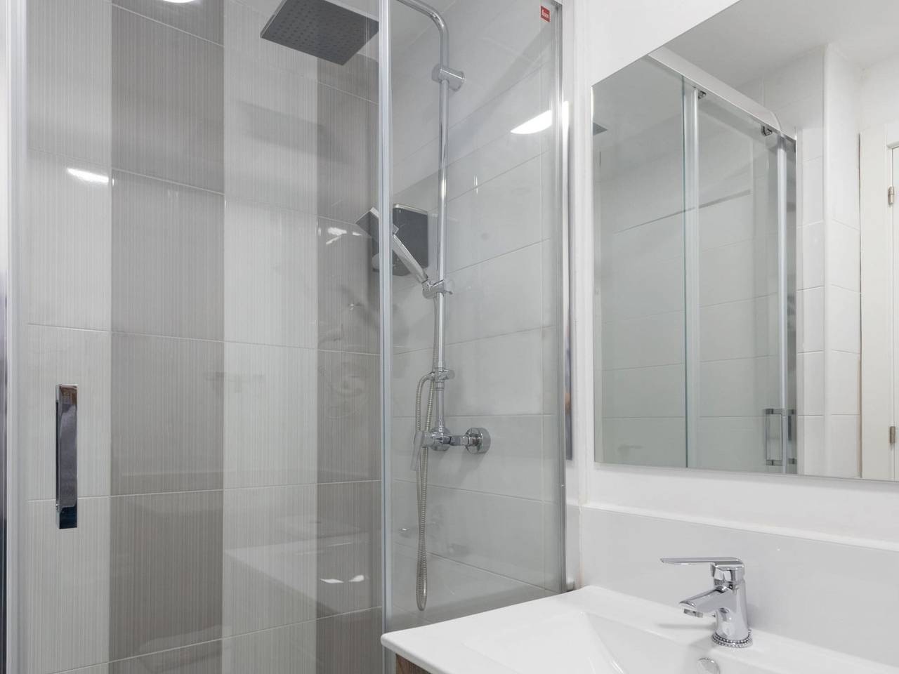 Studio entier, Studio chaleureux en centre-ville - 2 pers. in Centro (Madrid), Madrid