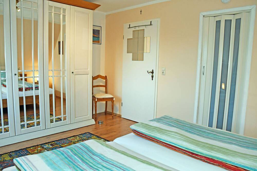 Ganze Wohnung, Ferienwohnung Karnitz im Herzen von Rügen mit Sauna in Garz/Rügen, Rügen