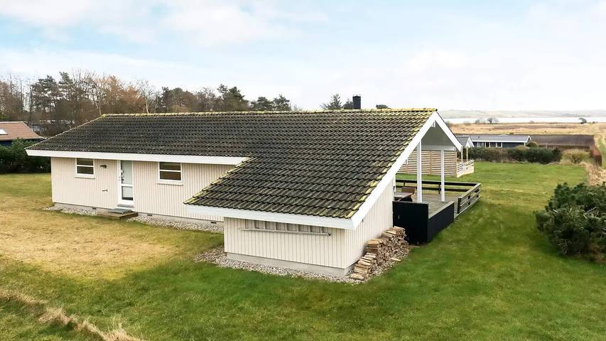 Ferienhaus für 10 Personen, mit Sauna und Whirlpool sowie Terrasse