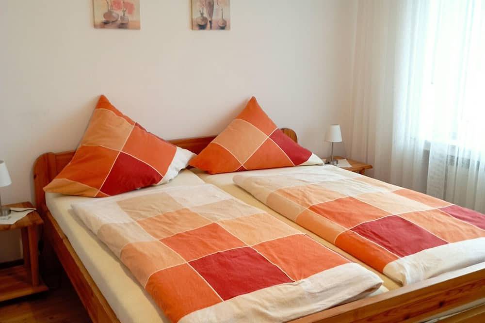 Ganze Wohnung, Ferienwohnung \"Am Kirchplatz\" in Bad Wünnenberg, Nordrhein-Westfalen