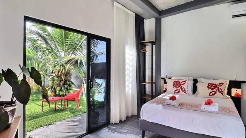 Holiday letting for 3 people, with pool and garden in Tahiti