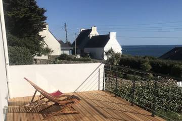 Gîte pour 8 personnes, avec terrasse et jardin dans Port de Pors Poulhan
