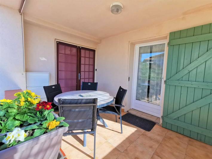 Gîte pour 3 personnes, avec terrasse à Villeveyrac