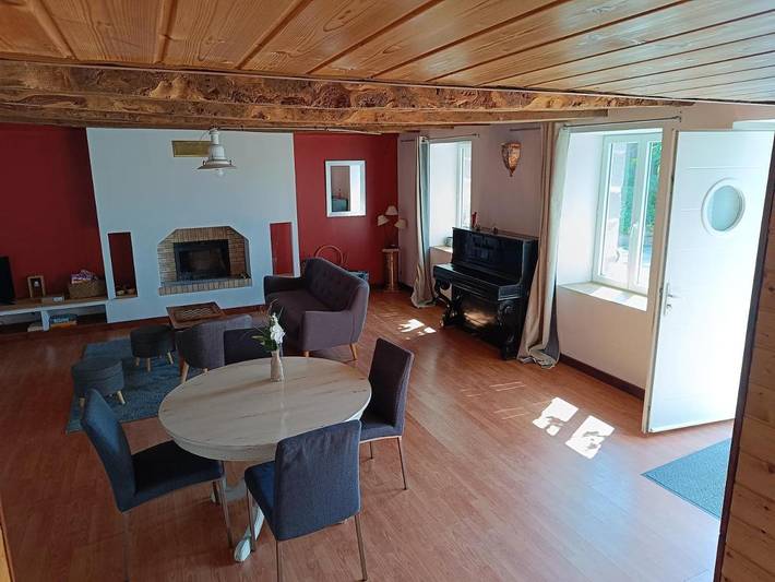 Location de vacances pour 7 personnes, avec jardin et jacuzzi, animaux acceptés à Bonnemain - 3