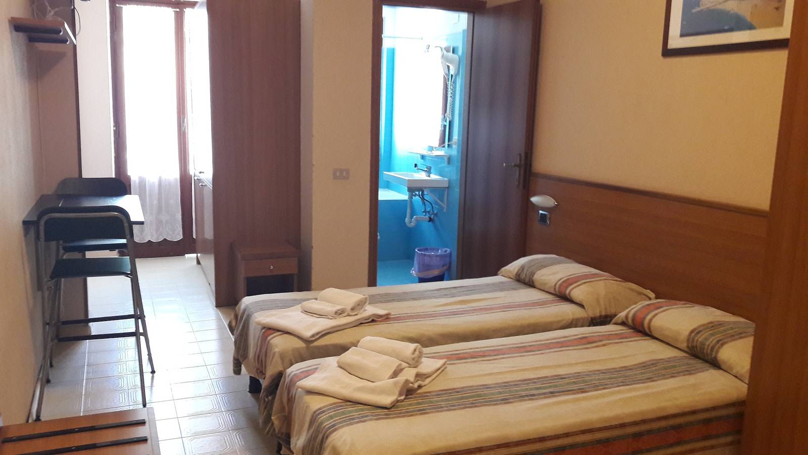 Apartamento entero, Estudio Moneglia 34 cerca de la playa con piscina compartida y Wi-Fi in Bagni Jolanda, Moneglia