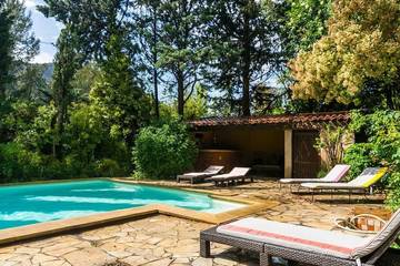 Location de vacances pour 10 personnes, avec jardin et balcon à Auriol