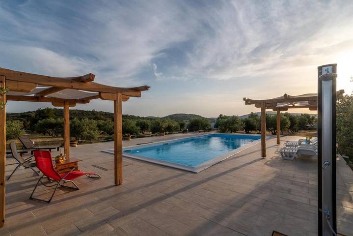 Zelt für 2 Personen, mit Terrasse und Garten sowie Pool und Ausblick in Kroatien - 3