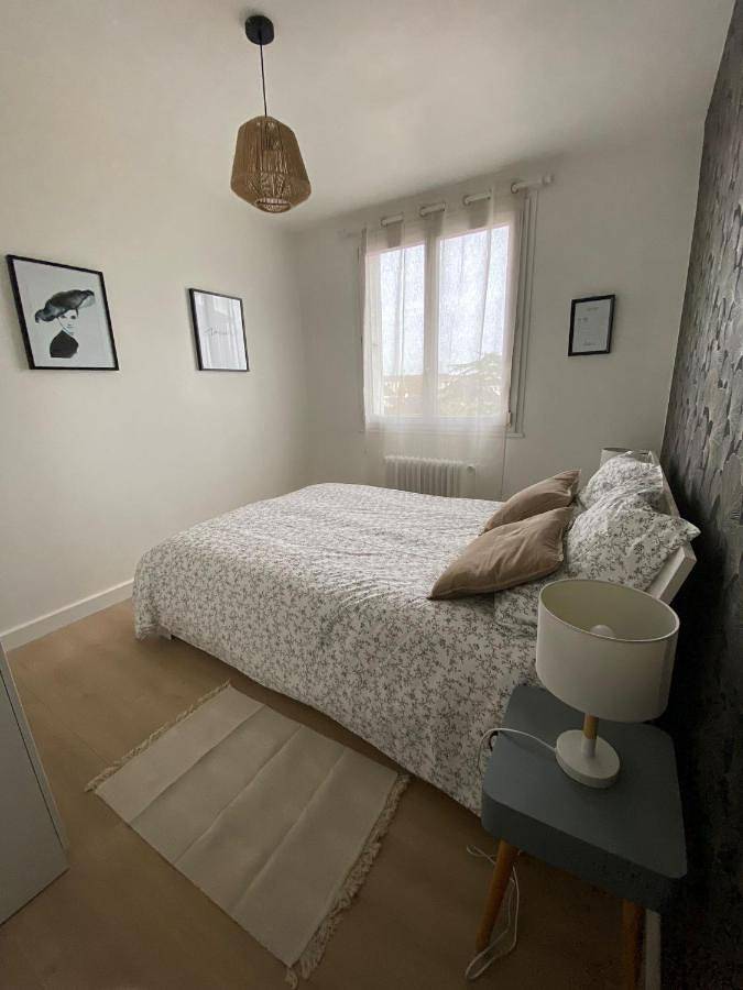 Appartement entier, One-Bedroom Apartment in Saint-Pierre-des-Corps, Région de Tours