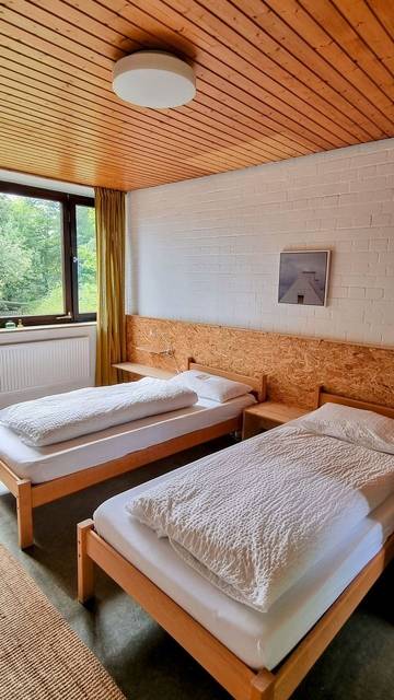 Gîte pour 2 personnes, avec jardin et terrasse à Gomadingen