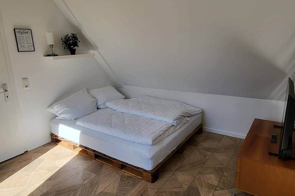 Ganze Wohnung, Dachgeschosswohnung 2 - Apartments am Schloss in Oberschleißheim, Oberbayern