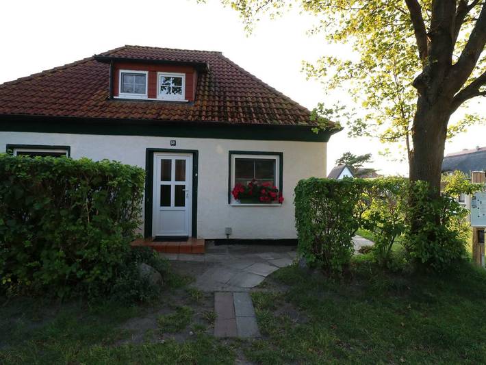 Ferienwohnung für 2 Personen, mit Terrasse und Garten in Vitte - 2