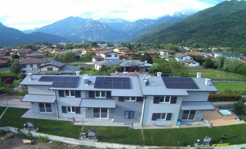 Location de vacances pour 8 personnes, avec vue et jardin à Dubino - 2