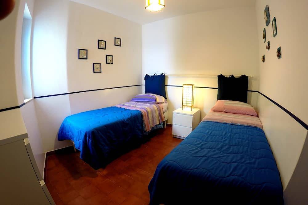 Villa Giuditta, the sea, private pool, stunning views of Mount Etna in Costa Saracena, Augusta (Municipality)