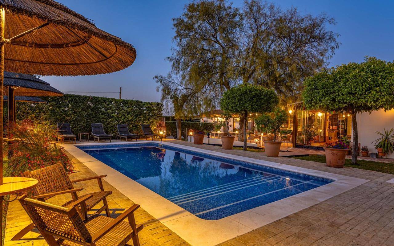 Double Room with Private Bathroom in Espartinas, Provincia de Sevilla