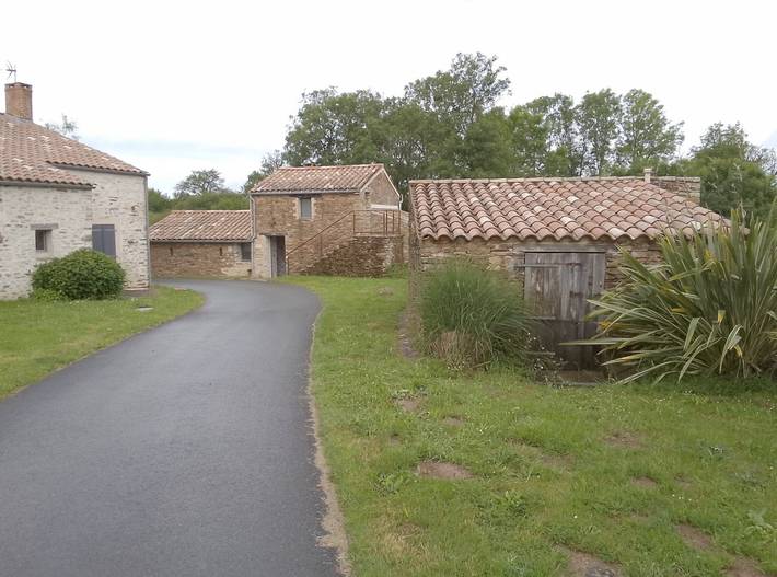 Gîte pour 5 personnes, avec jardin à Mareuil-sur-Lay-Dissais - 2
