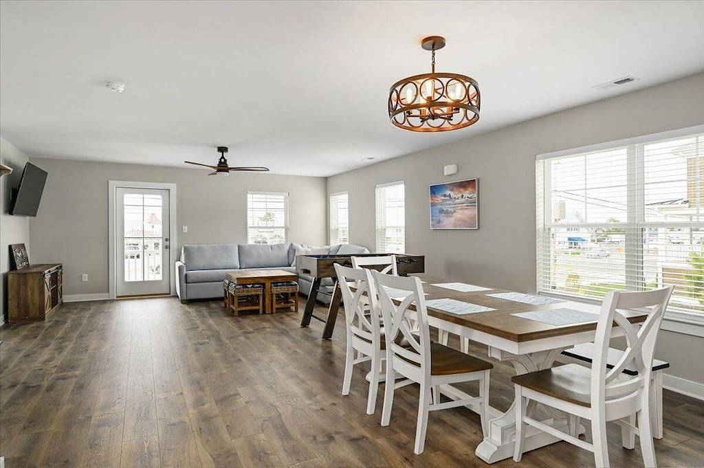 Luxurious & Comfy ~ 1 Block to Beach ~ ♛Royal Beds in Fenwick Island, Sussex County (Delaware)