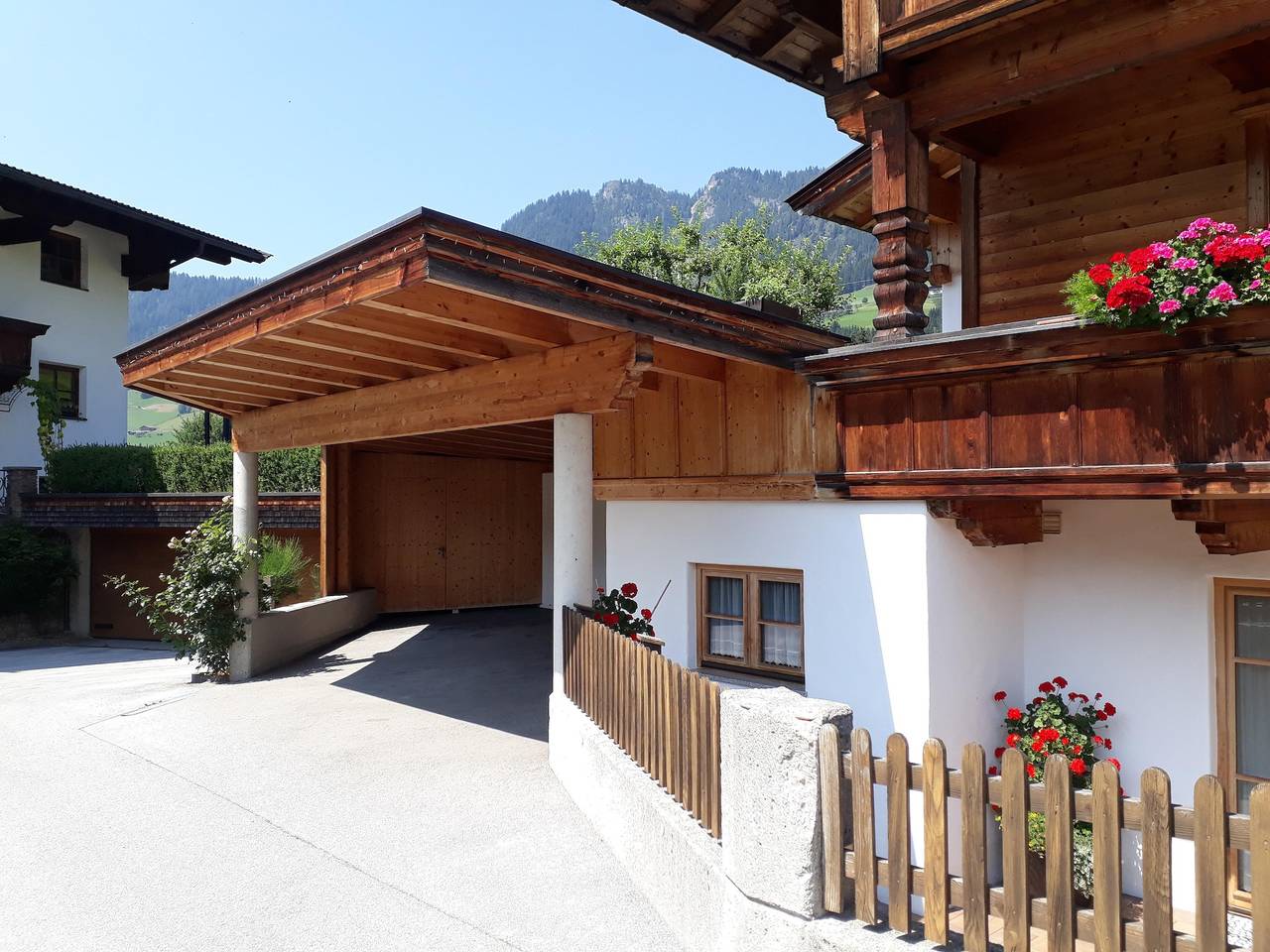 Apartamento de férias inteiro, Ferienwohnung im Haus Sandra in Alpbach, Montes do Kaiser