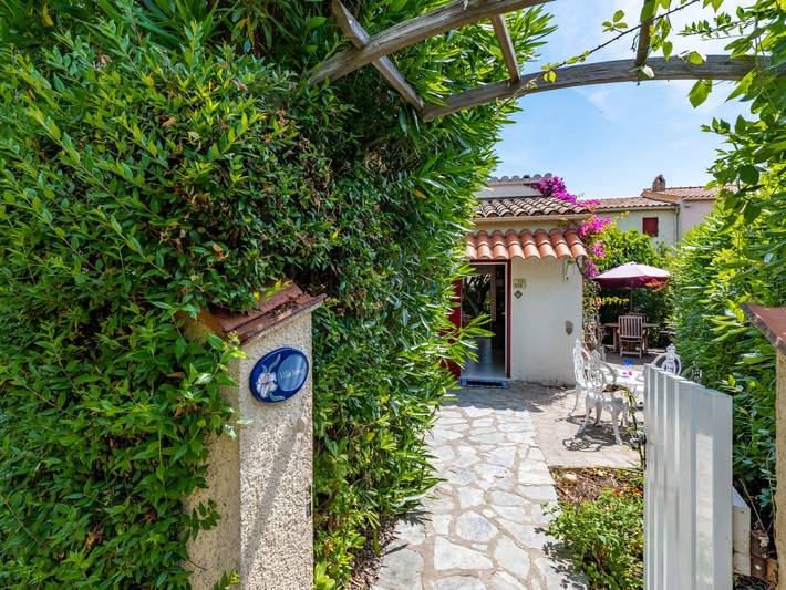 Vakantiehuis voor 4 personen, met Terras en Tuin op Corsica