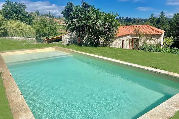 Gîte pour 3 personnes, avec piscine, animaux acceptés
