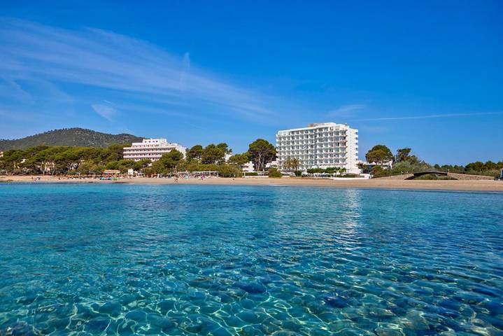 Hotel für 3 Personen, mit Balkon und Terrasse sowie Garten und Pool in Canyamel - 2