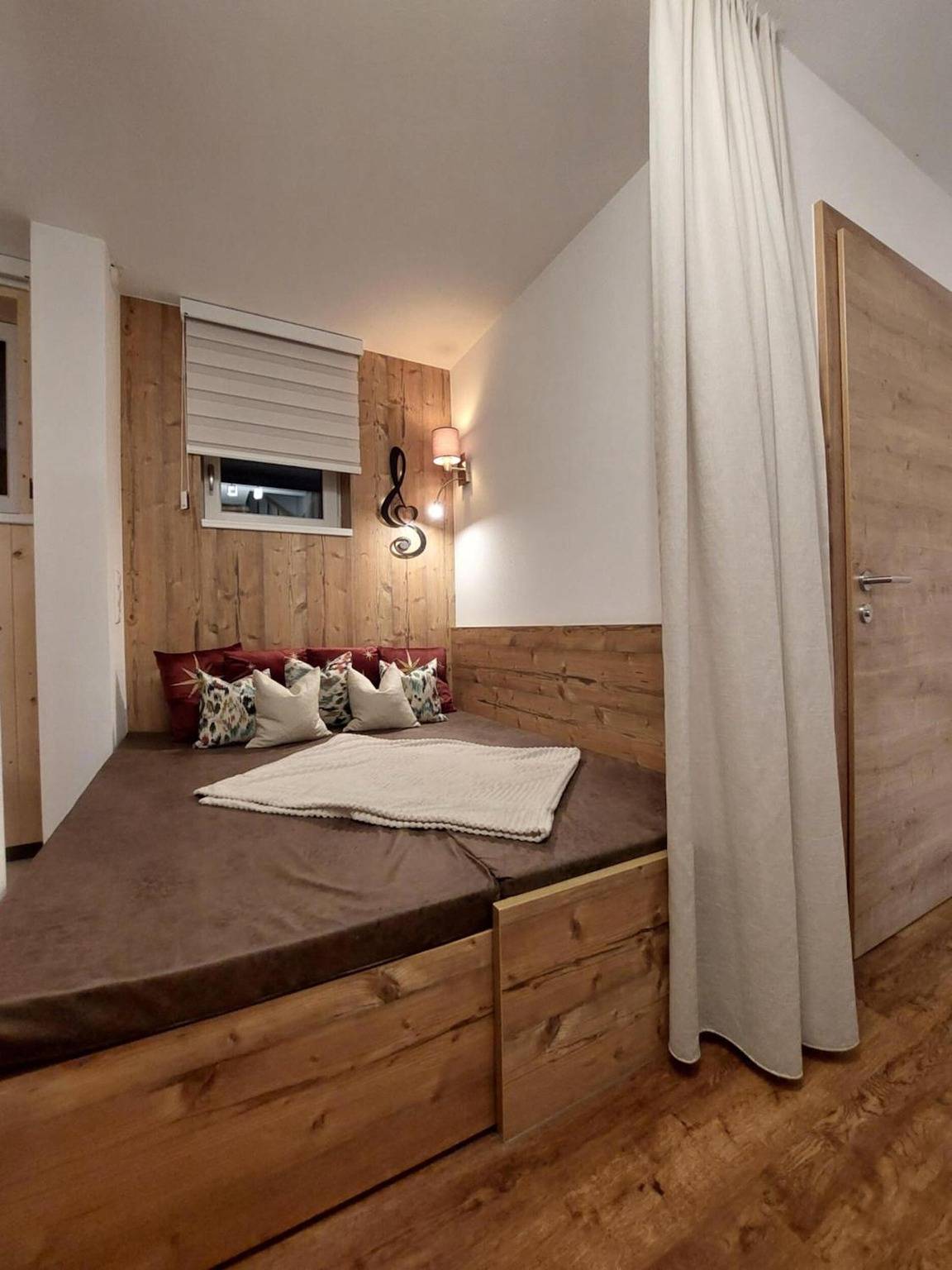 Ganze Wohnung, Appartement Musik Neureiter mit Bergblick, privater Terrasse und Wlan in Söll, Kaisergebirge