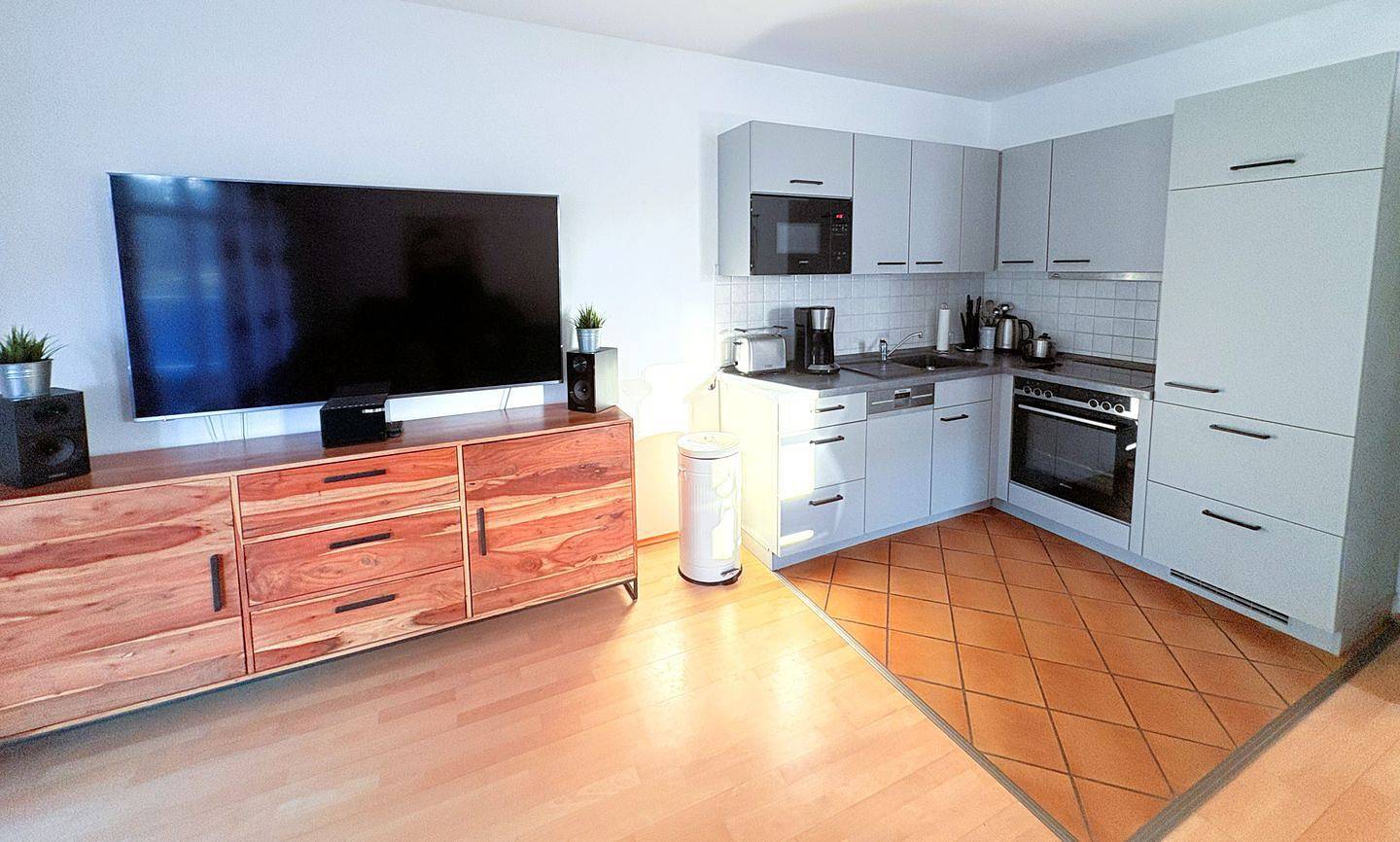 Ganze Wohnung, Familienfreundliche 3-Zimmer-Ferienwohnung mit Balkon nahe Strand Schaabe in Breege, Rügen