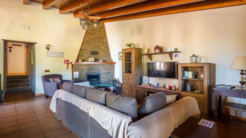 Apartamento para 6 personas, con jardín y balcón en Valleseco