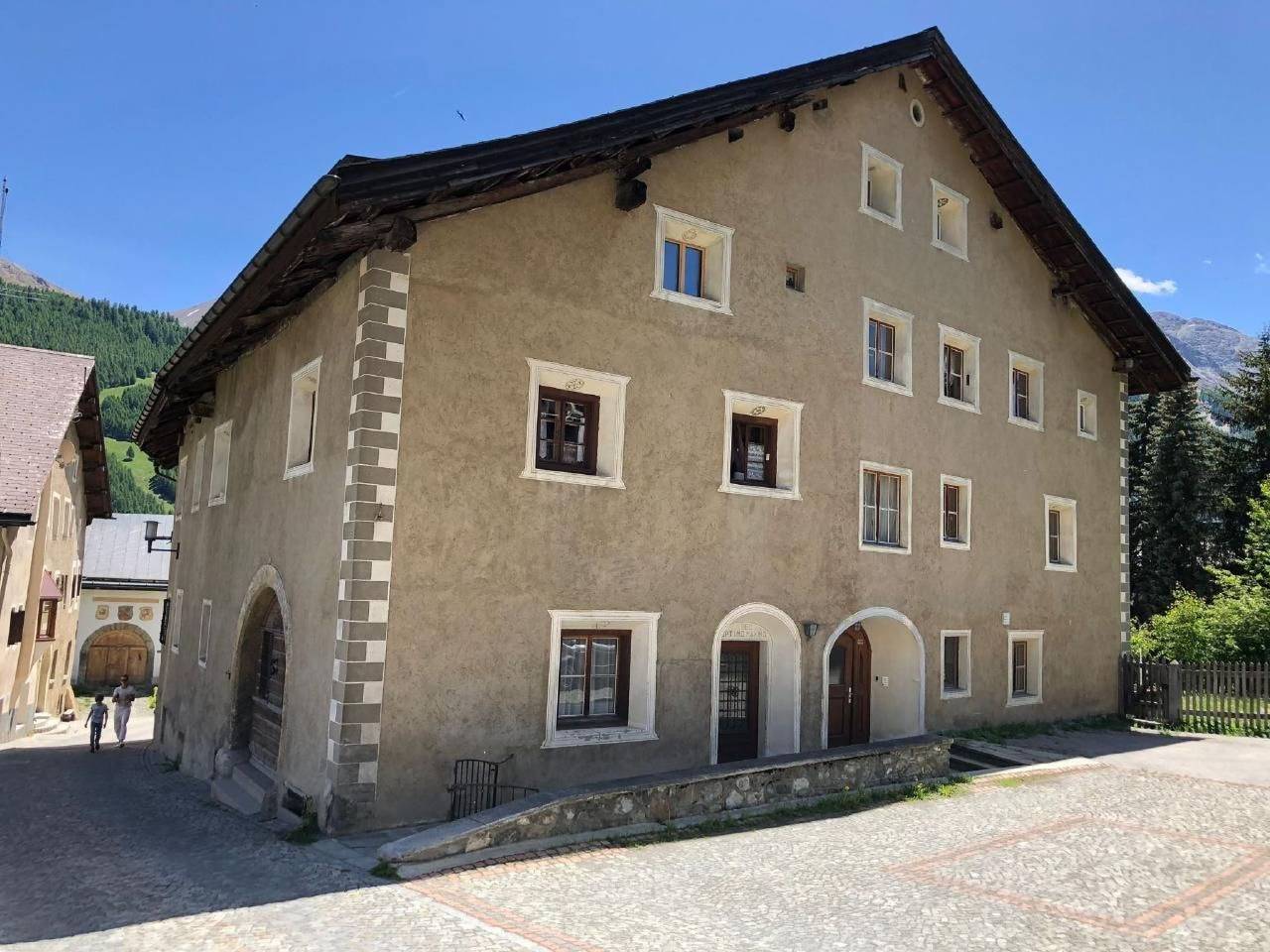 Ganze Wohnung, Ferienwohnung in Zuoz, Sankt Moritz