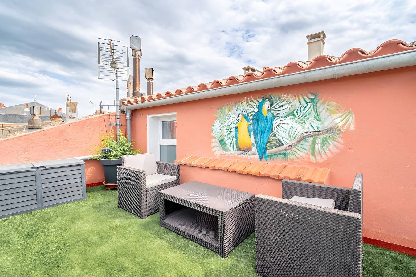 Vakantiehuis 'Le Parcours Cathare' met Uitzicht op de Bergen, Wi-Fi en Airconditioning in Olonzac, Canal du Midi
