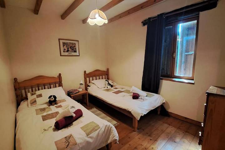 Gîte pour 6 personnes, avec jardin et piscine à Saint-Pierre-de-Juillers - 3