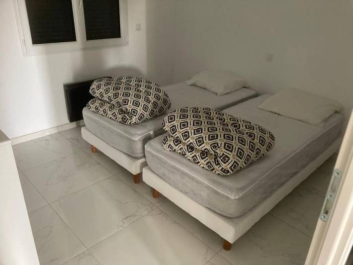 Location de vacances pour 4 personnes, avec jardin et piscine à Châtillon-sur-Broué - 2