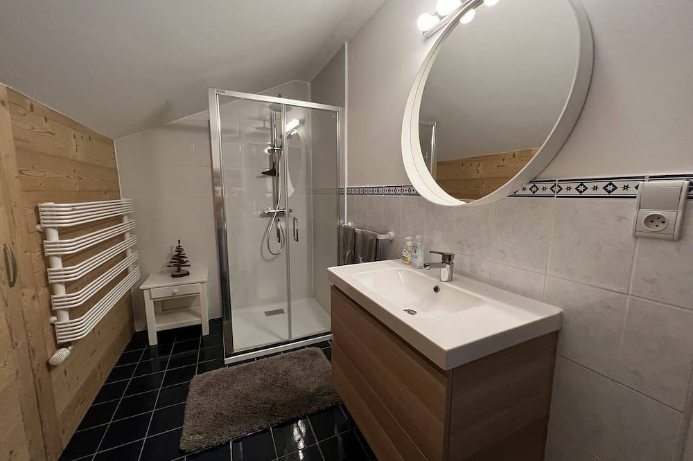 Appartement entier, Le Chalet des Noisettes appartement La Dôle 3* avec garage privé in Les Rousses, Parc naturel régional du Haut-Jura