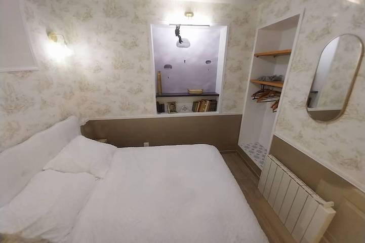 Ganze Wohnung, The \"Liberté\" Apartment: A Journey Back to the 1940s in Carentan les Marais, Saint-Lô und Umgebung