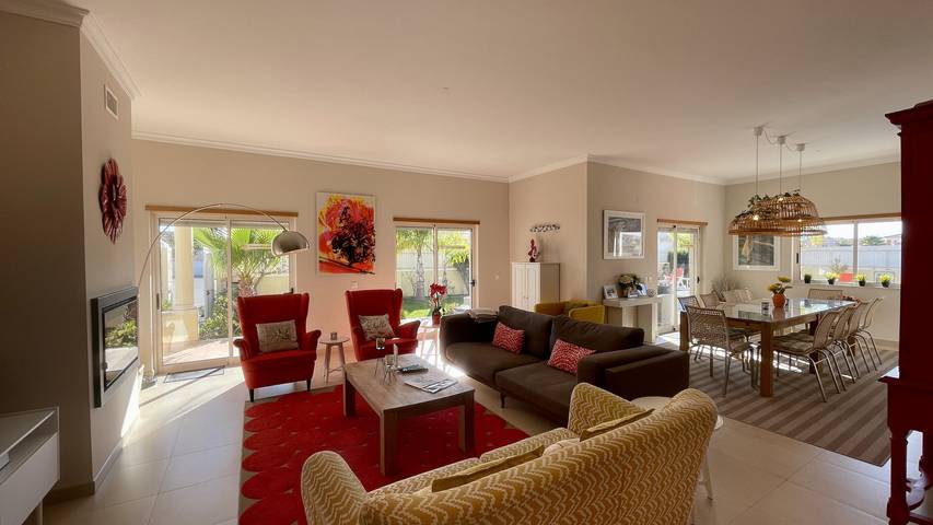 Location de vacances pour 10 personnes, avec jardin à Guia - 3