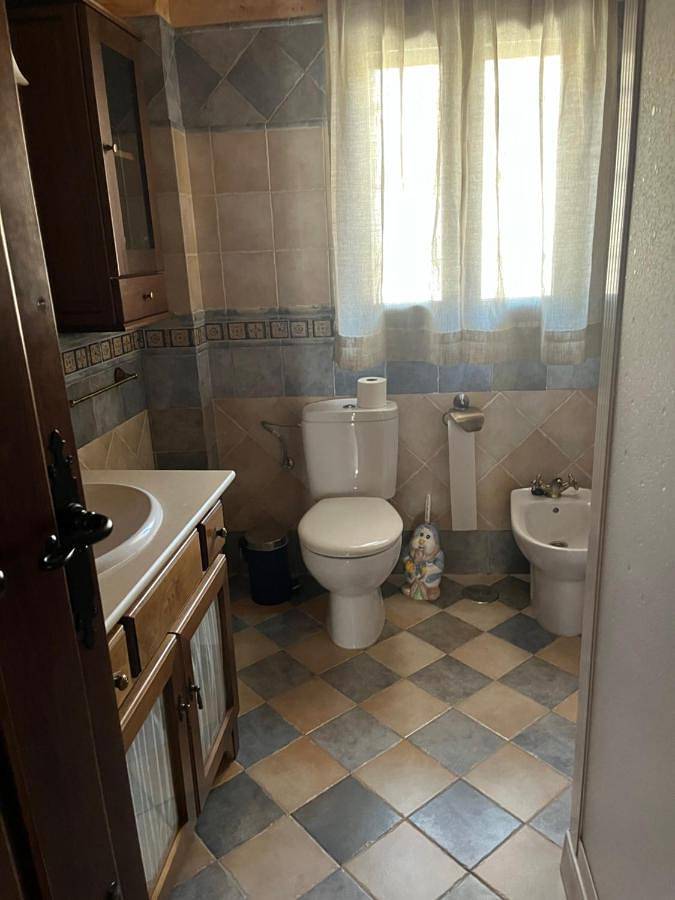 Casa rural para 18 personas, con jardín además de vistas y piscina, Se admiten mascotas en Montefrío - 4