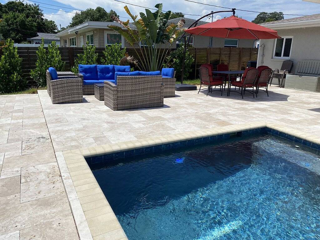 Tranquil Escape Heated Pool & Hot Tub - Gulf Coast Beach - Home away from Home in Largo, Pinellas County