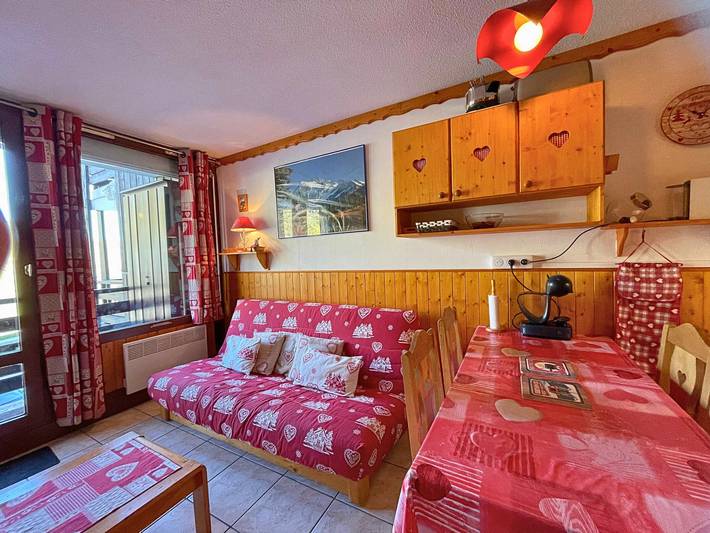 Studio pour 4 personnes, avec terrasse dans Les Menuires