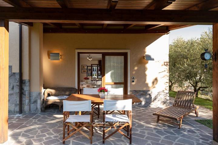 Ganze Wohnung, Gemütliches Apartment mit Parkplatz, Garten und Seeblick in Pianico, Iseosee