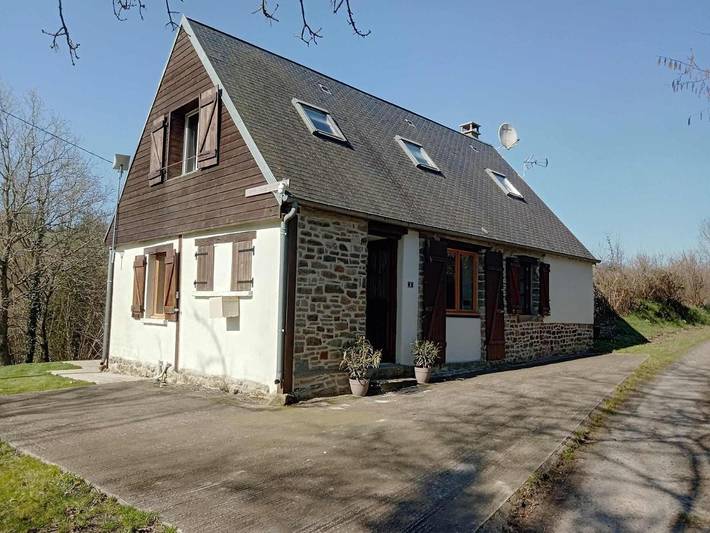 Location de vacances pour 5 personnes, avec Jardin à Pont-Farcy