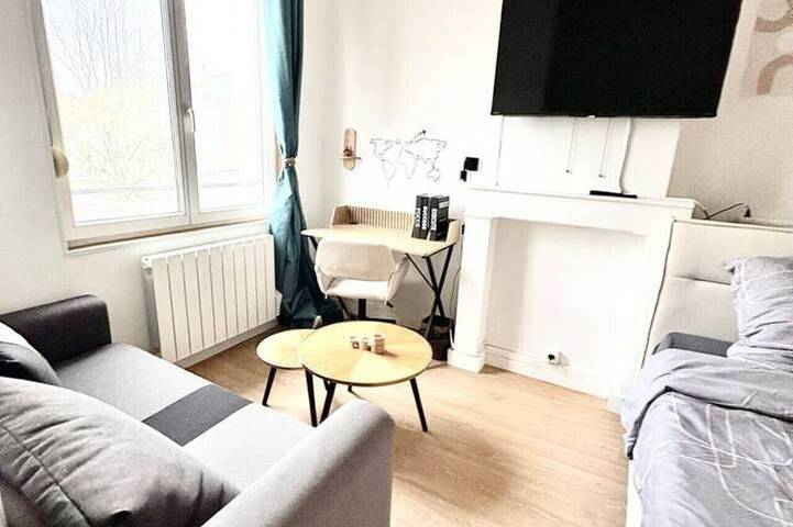 Entire apartment, Studio Dedicated office Autonomous arrival Valenciennes in Valenciennes, Valenciennes region
