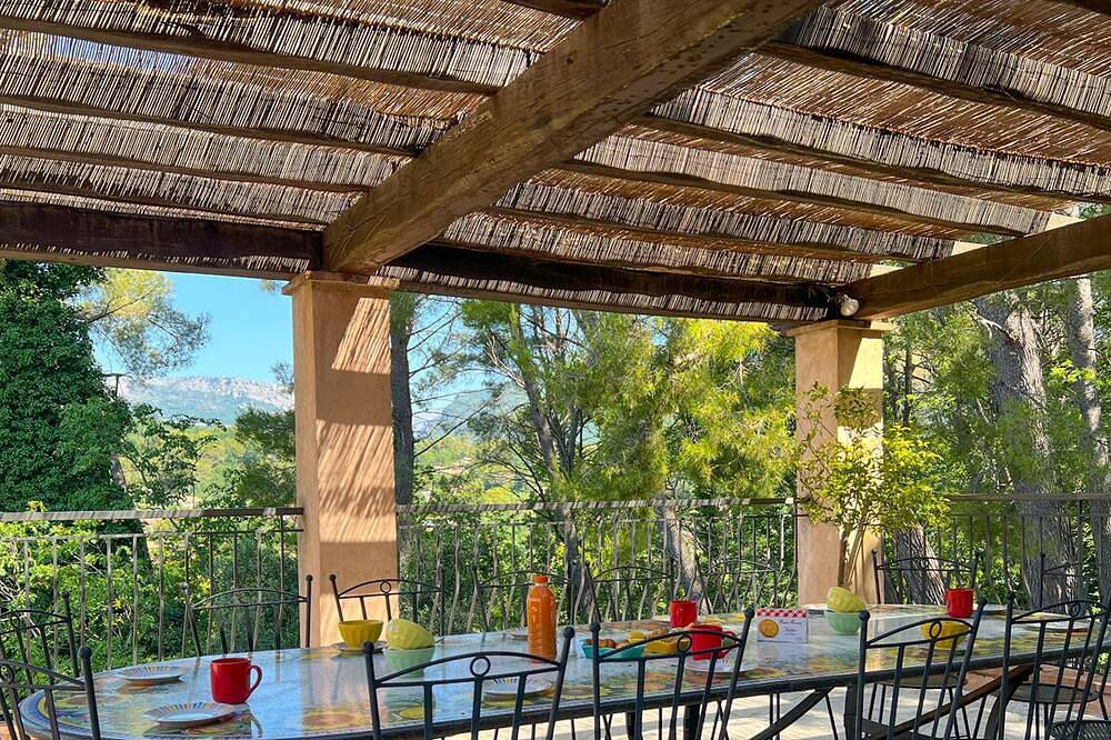 La Rouretane Pool Airco for 10 By Sunset in Le Rouret, Cannes region