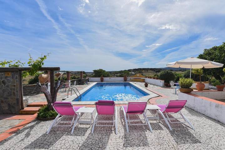 Casa de férias para 2 pessoas, com Terraço e Jardim e ainda Piscina and Vista em Vila Viçosa