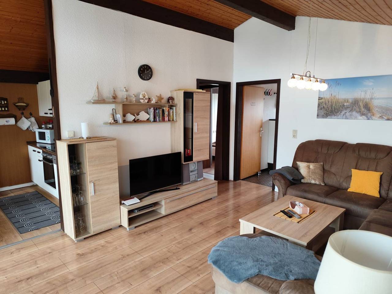Ebenerdiger Reihenendbungalow mit eingezäunten Grundstück in Fedderwardersiel. in Fedderwardersiel, Butjadingen