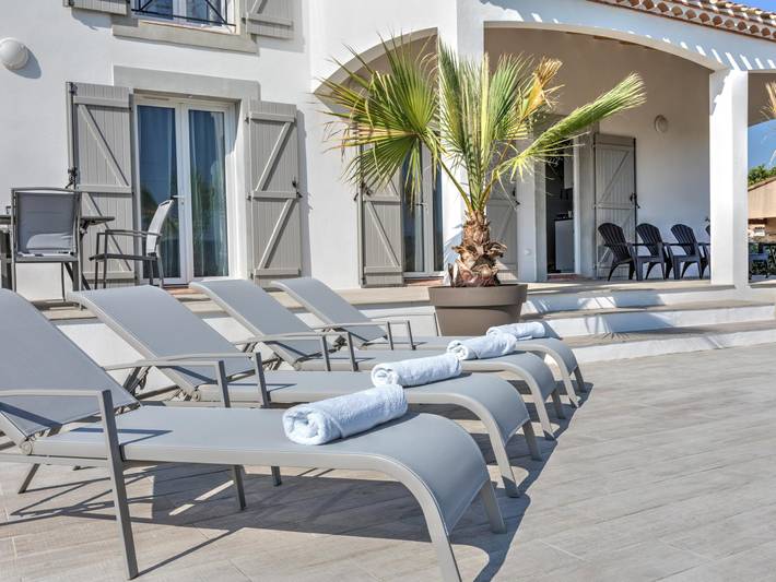 Location de vacances pour 8 personnes, avec jardin et piscine à Aigne - 4