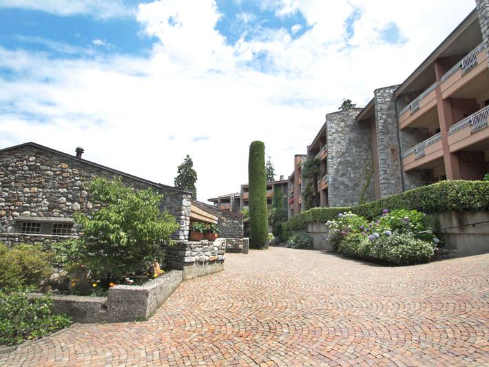 Ferienwohnung für 3 Personen, mit Terrasse und Garten sowie Seeblick und Kinderpool in Porto Valtravaglia - 4