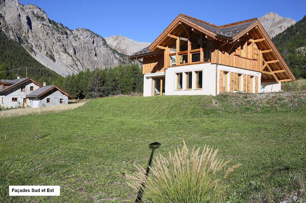 Chalet accueillant, confortable, vue ensoleillée imprenable in Arvieux, Queyras