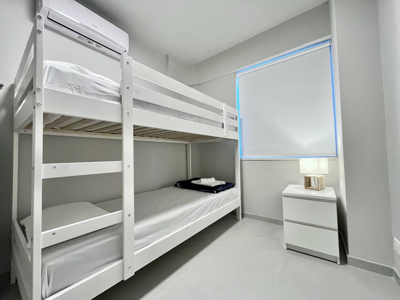 Apartamento entero, Apartamento de vacaciones para 5 personas con balcón in Mackenzie Beach, Distrito de Larnaca